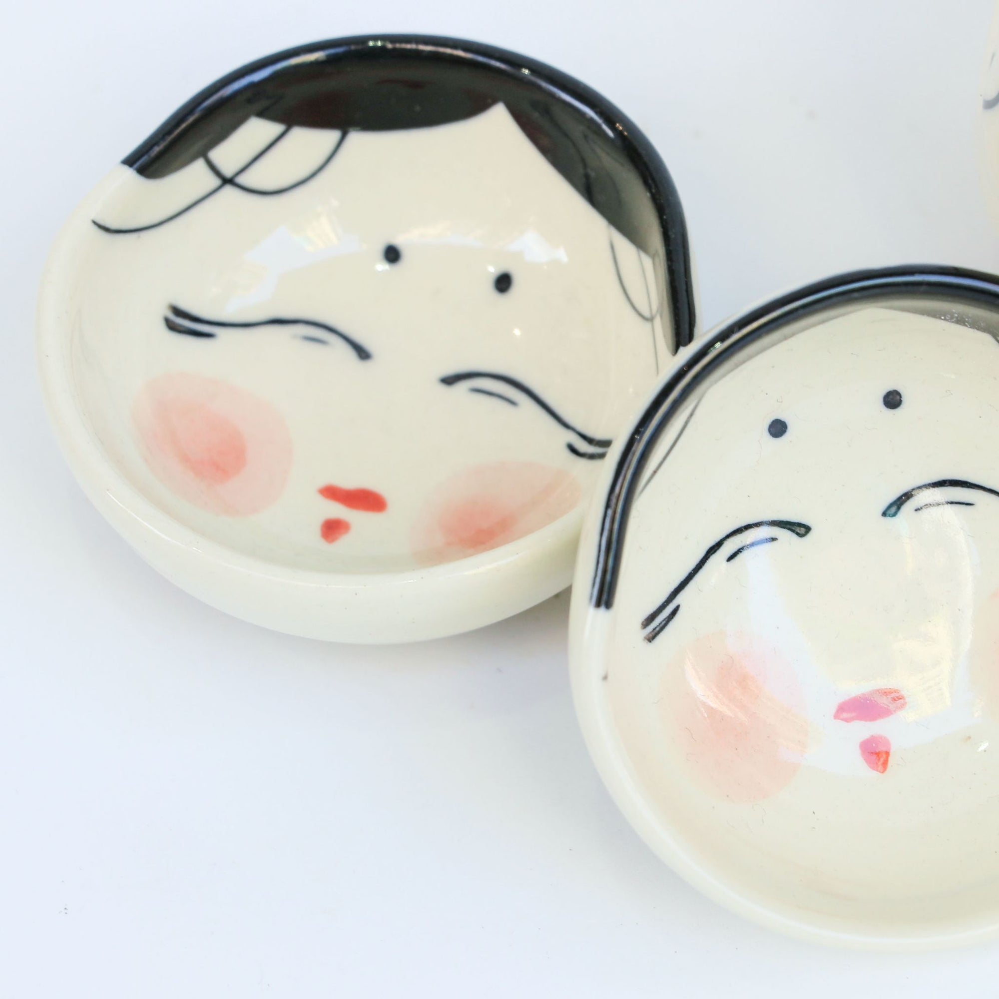 Japanese-Style Doll Sake Set (One Flask, One Cup)