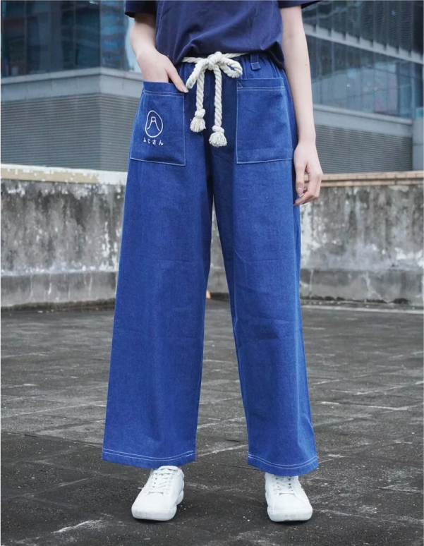 Lower-body view of Oxford blue Kamon Japanese Waist Rope Pants-Mt.Fuji at Grandmama Store in Hong Kong