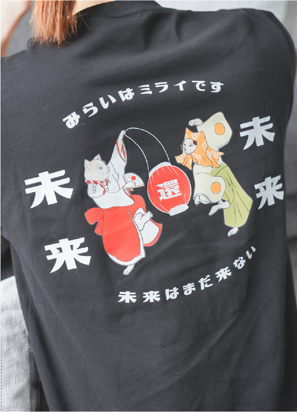 black-tee-back-view-close-up-showing-night-festival-cats-print-Dancing-Cat-Tee-Hong-Kong-Kwun-Tong-Grandmama-store