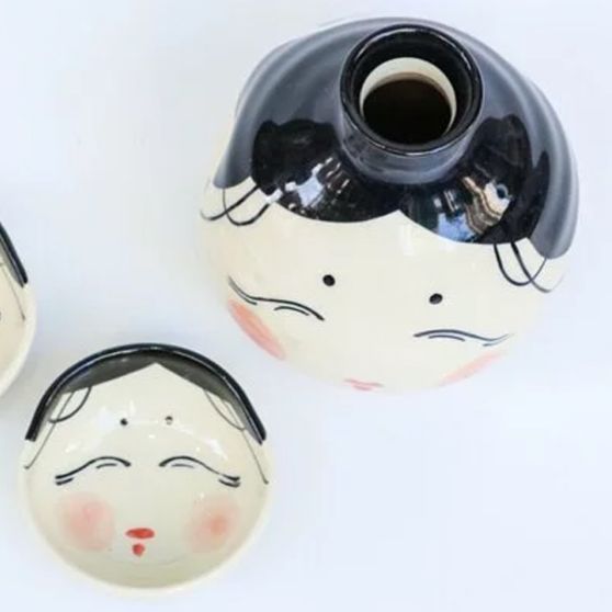 Japanese-Style Doll Sake Set (One Flask, One Cup)